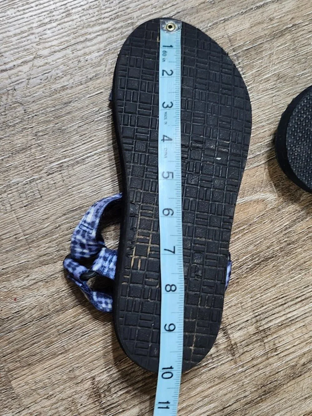 Time and Tru girls sandals
